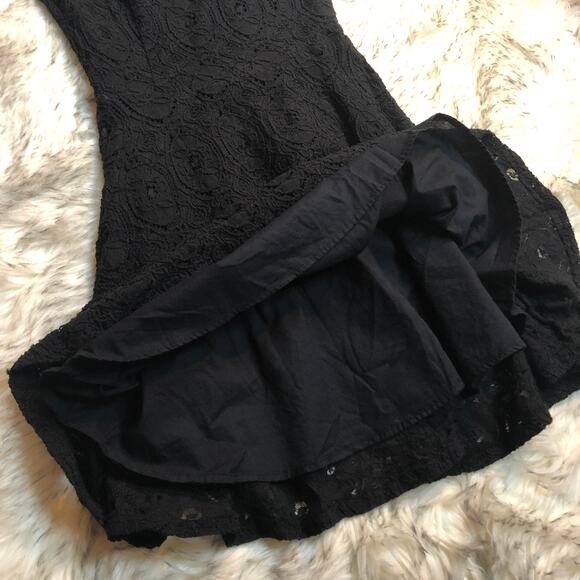BB Dakota Sleeveless Crochet Lace Black Dress - Picture 9 of 15